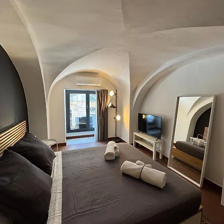 Monahouse - Elegance And Comfort On Via Etnea In The Heart Of - Sicily Apartment *