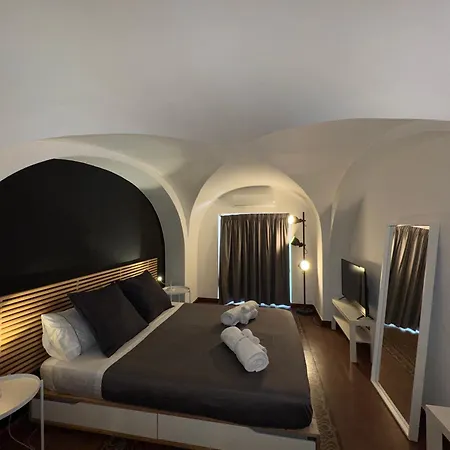 Monahouse - Elegance And Comfort On Via Etnea In The Heart Of - Sicily Apartment