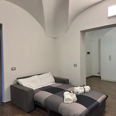 Monahouse - Elegance And Comfort On Via Etnea In The Heart Of - Sicily Apartment Catania