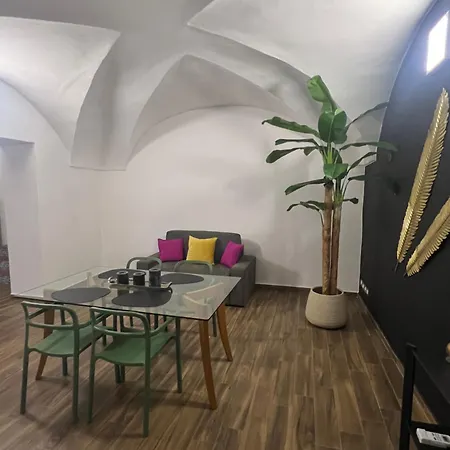 Monahouse - Elegance And Comfort On Via Etnea In The Heart Of - Sicily Apartment Catania